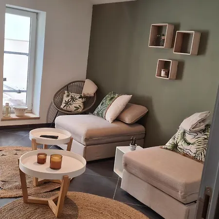 Cozy Et Atypique Lägenhet Charleroi